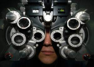 Kodėl renkantis akinius reikalinga gydytojo konsultacija vizija optika